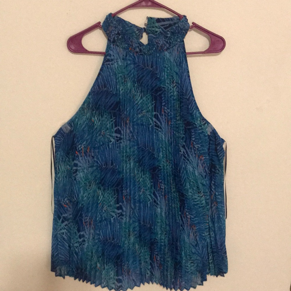 Sleeve less top